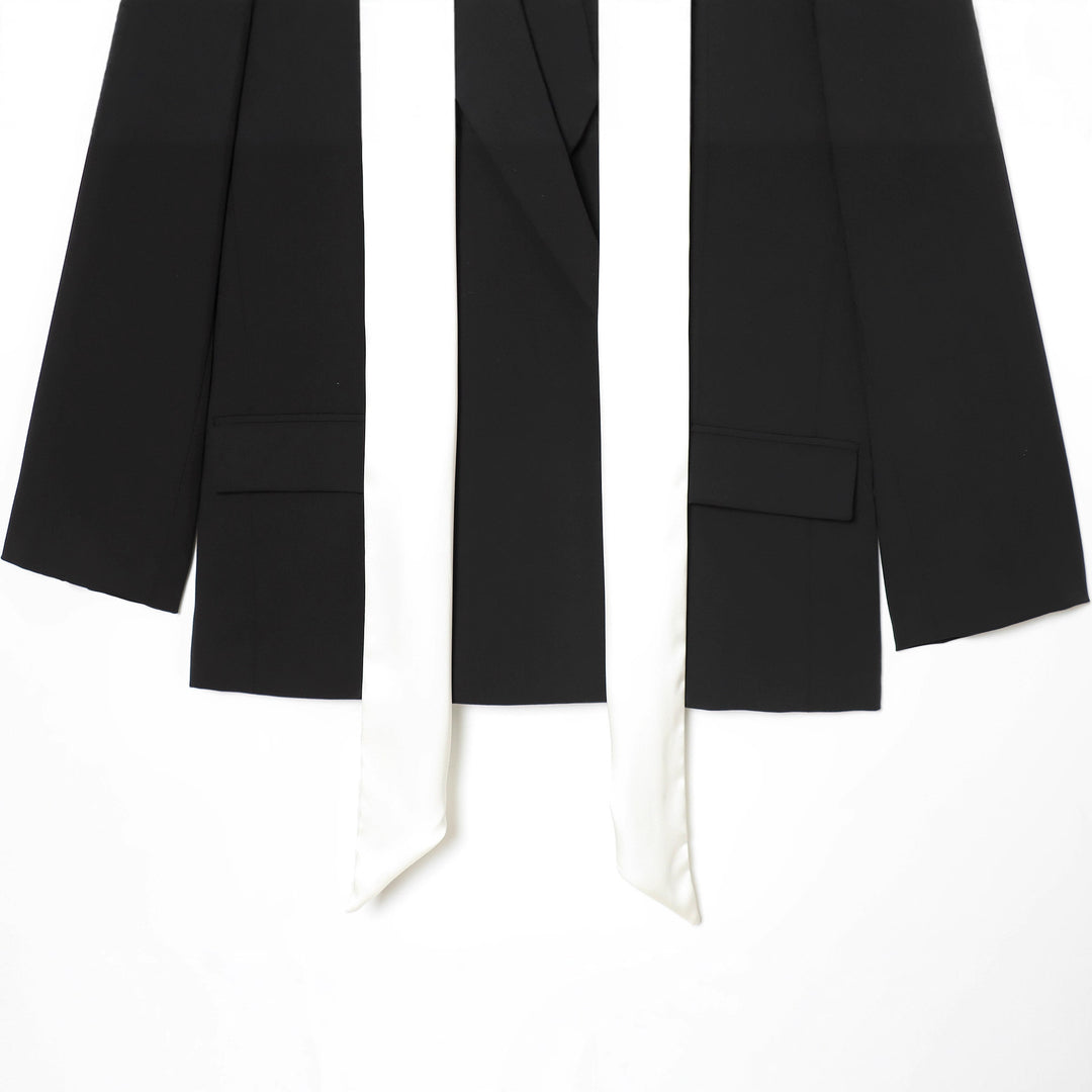 Women's tailored smoking jacket with contrasting shawl collar and long tie scarf Mune Fashion