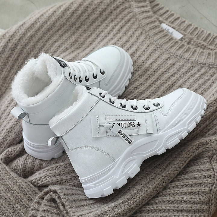 Women's Insulated High-Top Winter Boots with Teddy Lining, Robust Lug Sole and Lacing Mune Fashion