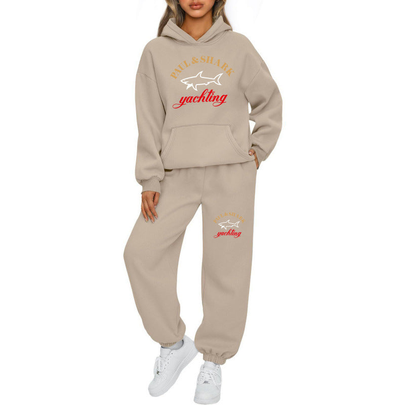 Women's oversized hoodie and jogger set with hood, kangaroo pocket, and ribbed cuffs Mune Fashion