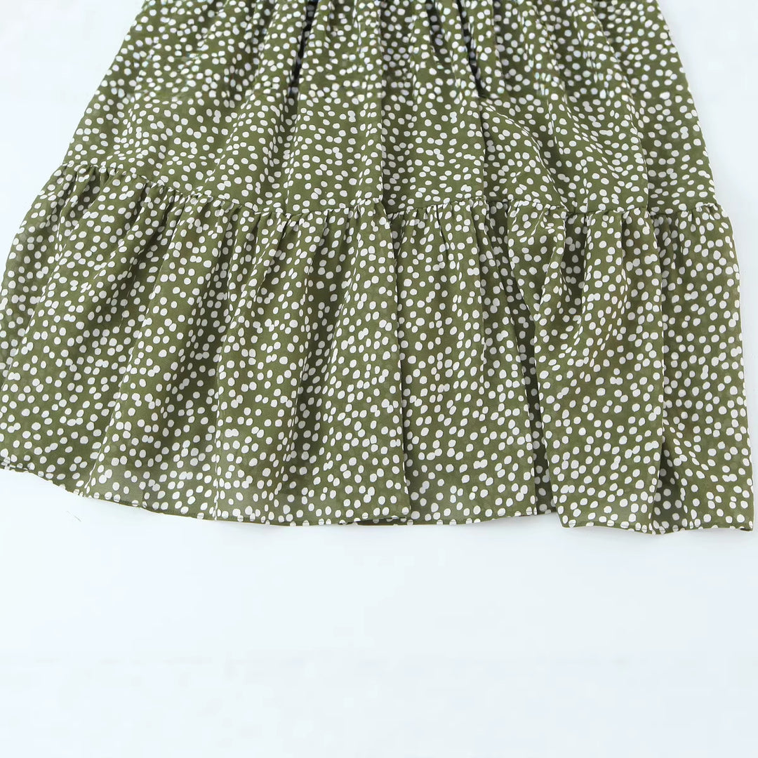 Women's midi dress in tiered design with square neckline and puff sleeves Mune Fashion