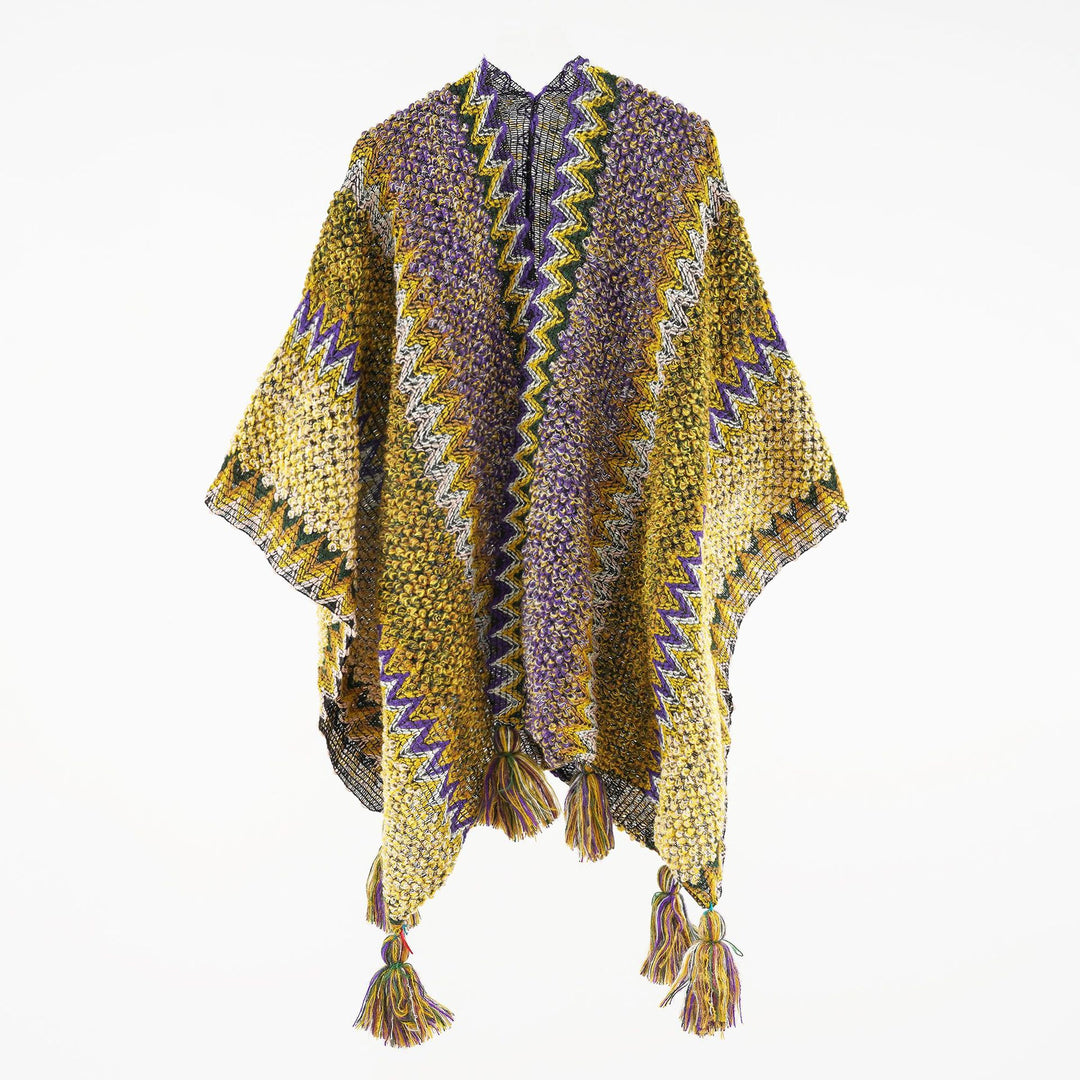 Women's structured bouclé knit poncho with jacquard pattern and tassels Mune Fashion