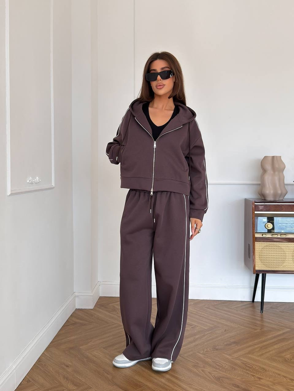 Women's Casual Two-Piece Lounge Set with Oversized Zip Jacket and Wide Drawstring Pants Waist Mune Fashion