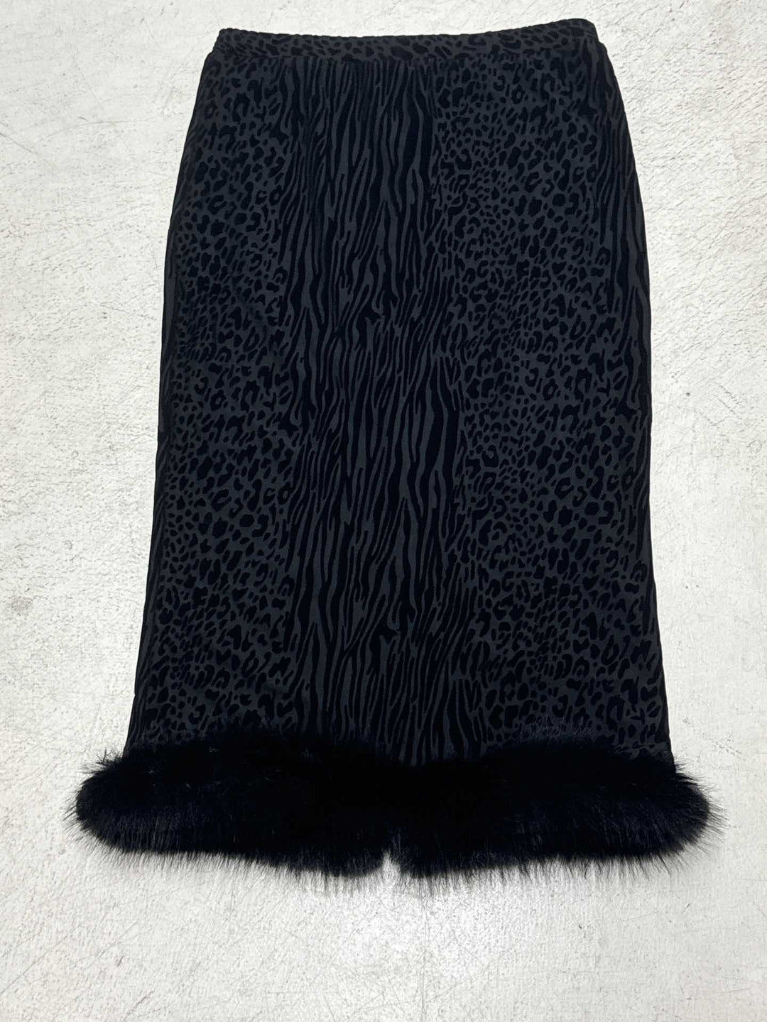 Women's short velvet jacket with luxurious faux fur trim at collar, hem, and sleeves Mune Fashion