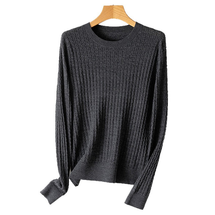 Women's fine knit sweater with cable knit pattern and round neckline Mune Fashion