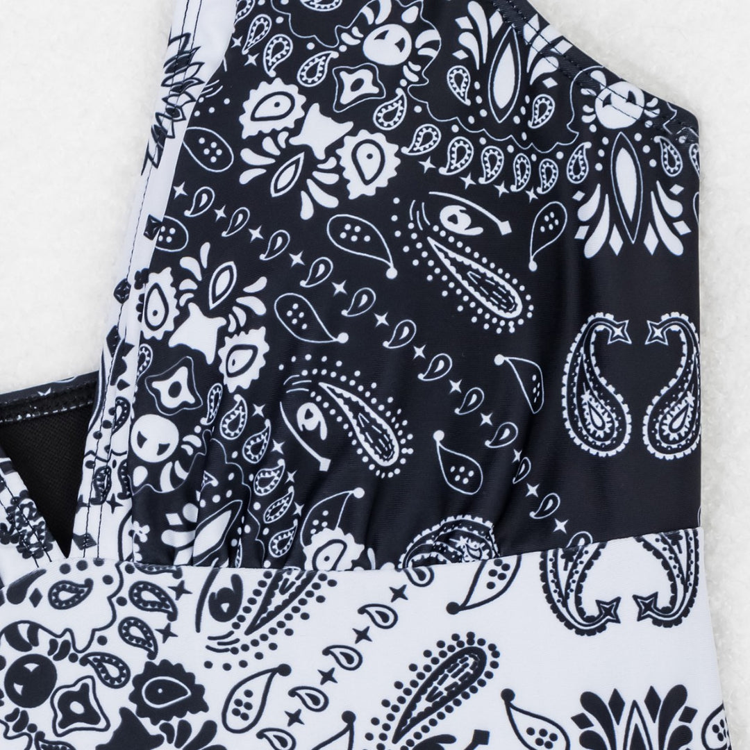 Women's One-Piece Swimsuit with V-Neck and Decorative Patterns Mune Fashion