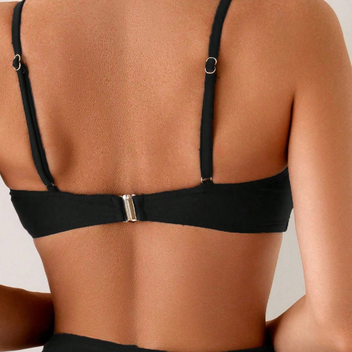 Women's bikini set with elegant shell detail and high-waisted cut Mune Fashion