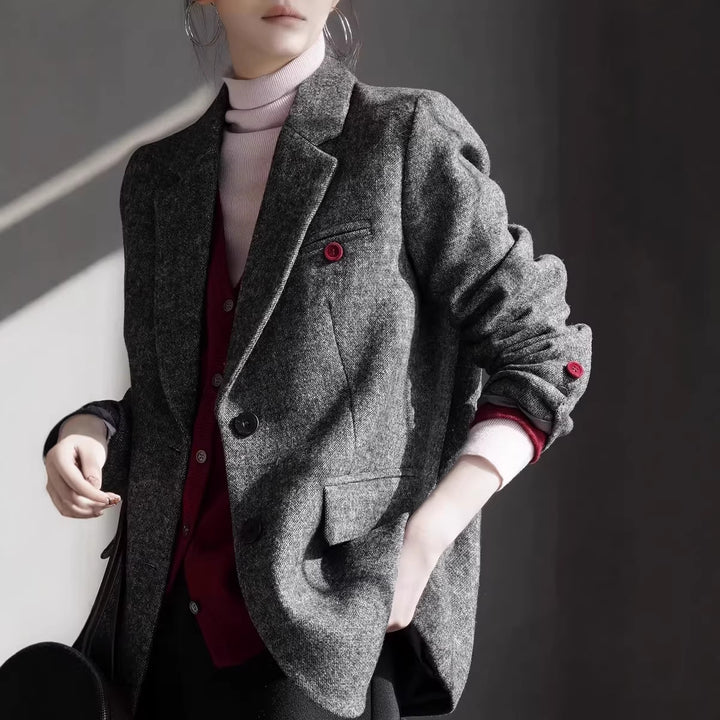 Women Elegant Wool Blazer with Fashionable Cut Mune Fashion