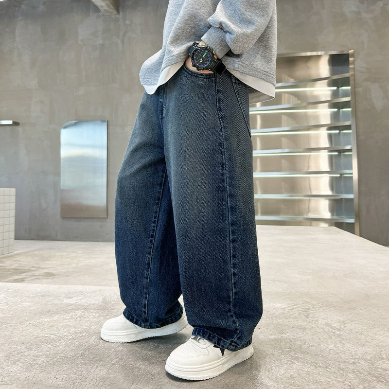 Unisex wide denim pants with unique appliqués Mune Fashion