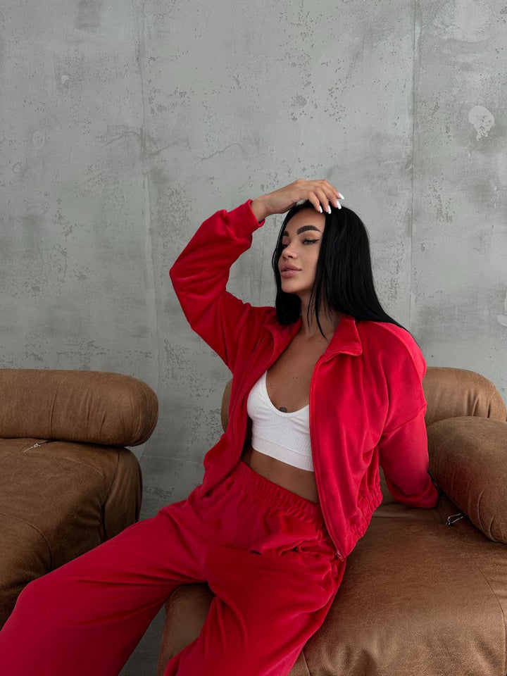 Women's Velvet Loungewear Set with Short Zipper and Gathered Waist Mune Fashion