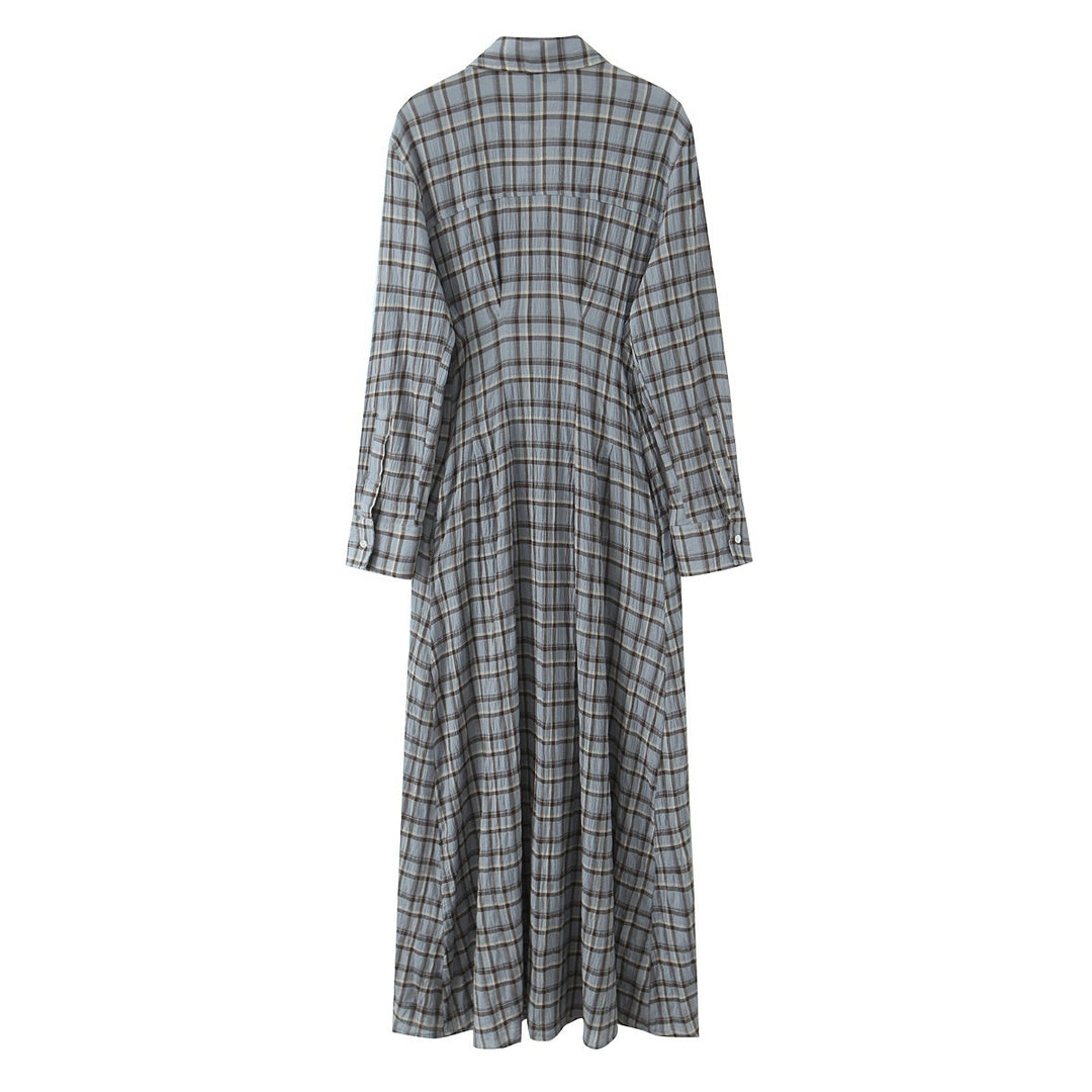 Ladies' maxi dress in shirt blouse style with continuous button placket and tailored pleated section Mune Fashion