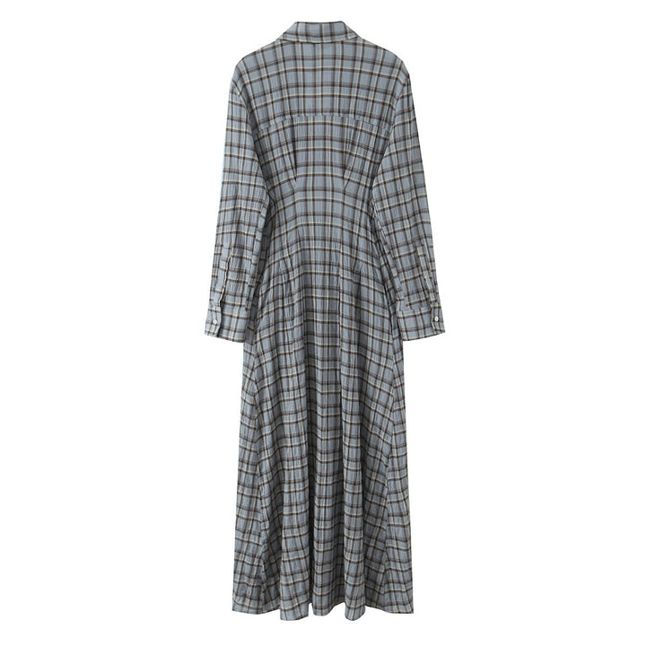 Ladies' maxi dress in shirt blouse style with continuous button placket and tailored pleated section Mune Fashion