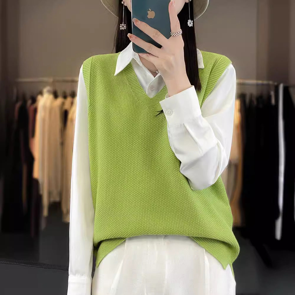 Ladies Oversize Knit Vest with Deep V-Neck and Fine Structure Mune Fashion