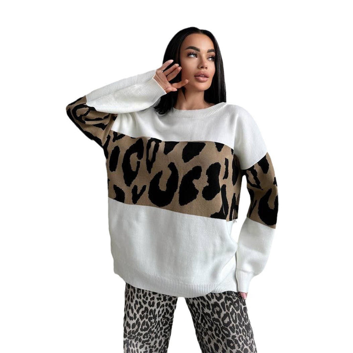 Women's Oversized Knit Sweater with Leopard Stripes, Dropped Shoulder and Ribbed Hem