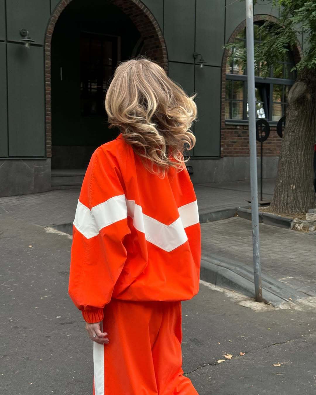 Women's Two-Piece Oversized Windbreaker Set with Contrast Stripes, Elastic Hem and Drawstring Pants Mune Fashion