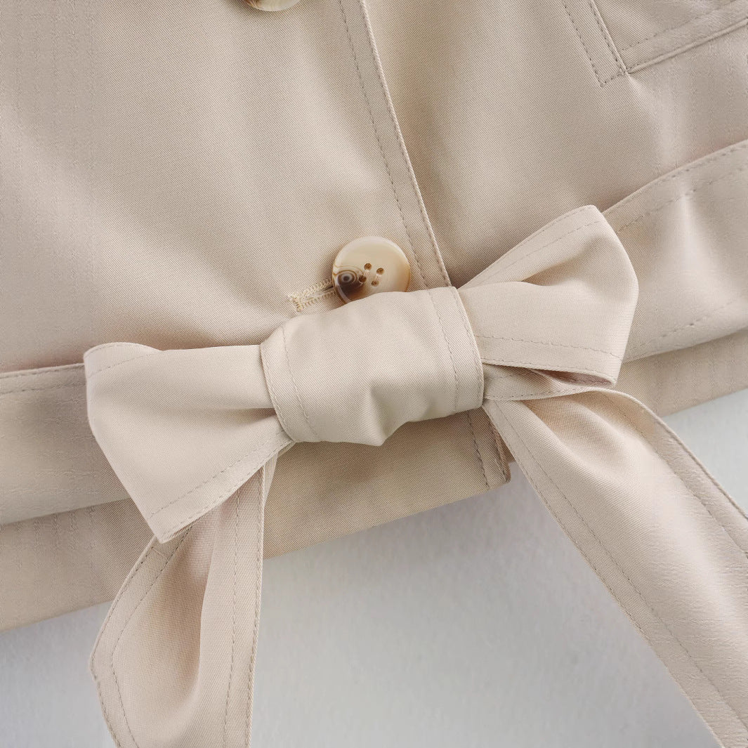 Women's Cropped Trench Coat in Boxy Cut with Wide Lapels and Tie Mune Fashion