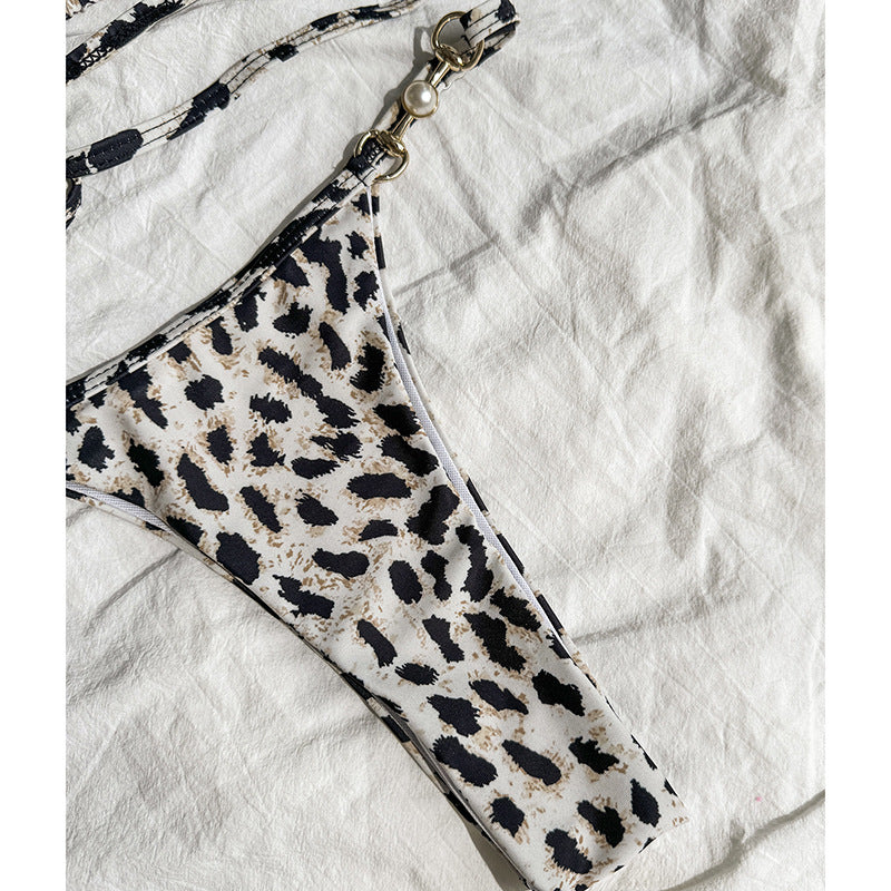 Women's Triangle Bikini with Fashionable Chain Details Mune Fashion