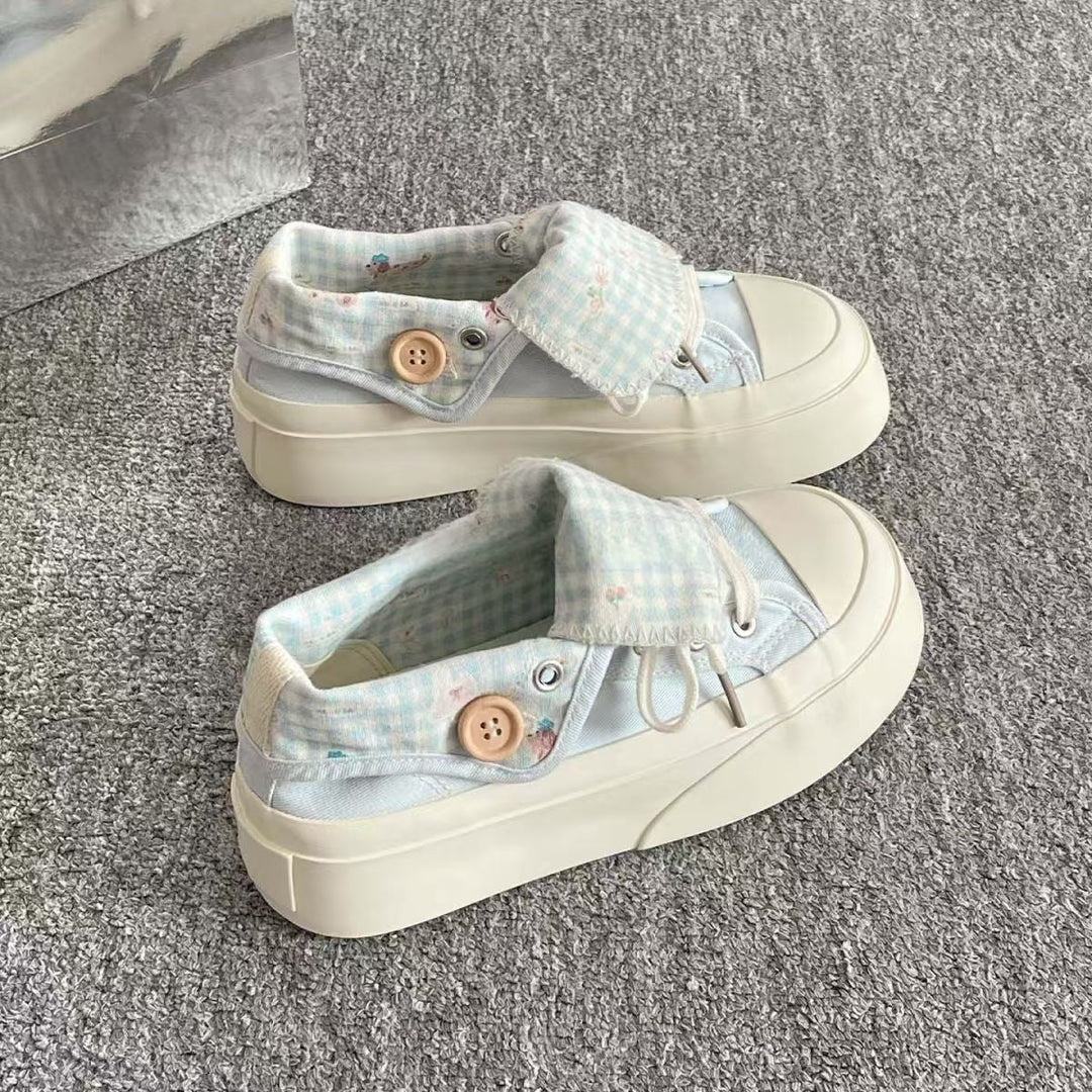 Women's sneakers with fashionable button details and innovative rubber sole Mune Fashion