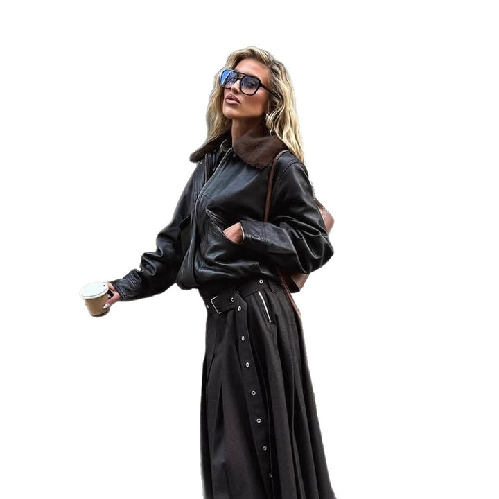 Women short-cut leather look pilot jacket with teddy collar and fitted ribbed hem Mune Fashion