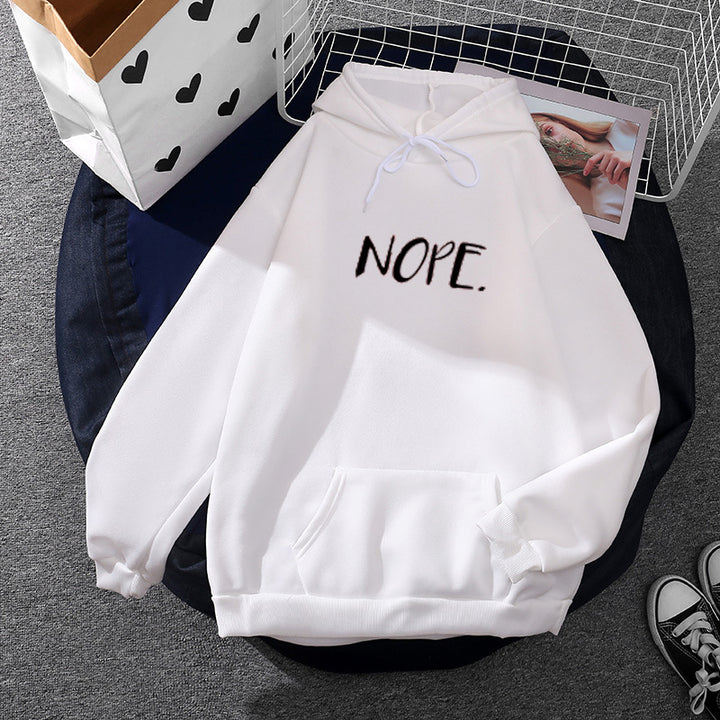 Women casual hoodie with statement print, kangaroo pocket and soft fleece Mune Fashion
