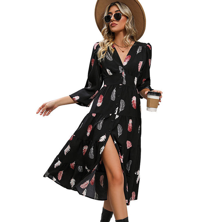 Women's midi dress with V-neck, three-quarter sleeves, tiered skirt, and feather pattern Mune Fashion