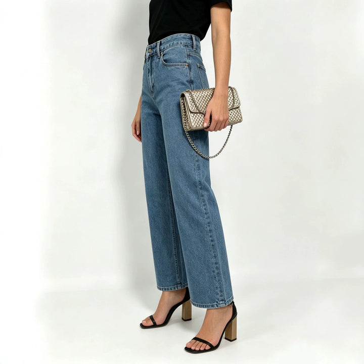 Women's high-waisted straight-leg jeans with straight leg and subtle vintage wash Mune Fashion