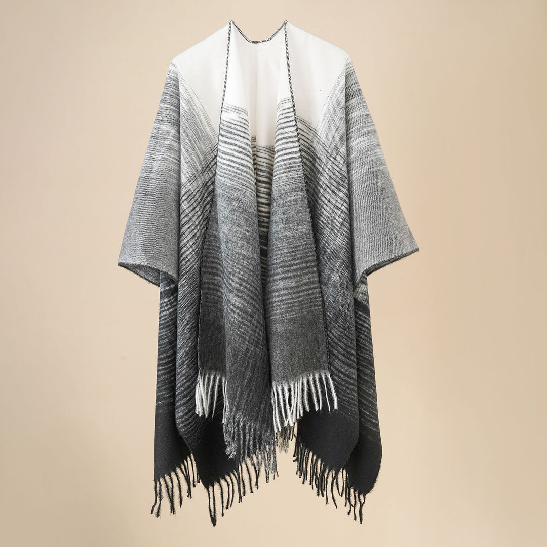 Women's Fringe Cape made of wool blend with open fall and reversible jacquard Mune Fashion