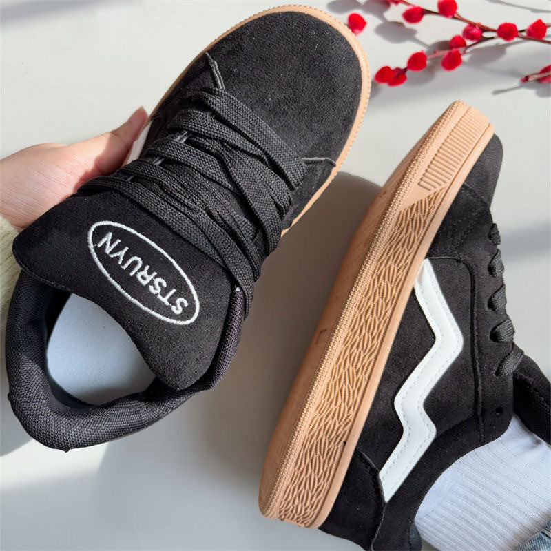 Women's sporty sneakers with high-quality suede and non-slip sole Mune Fashion