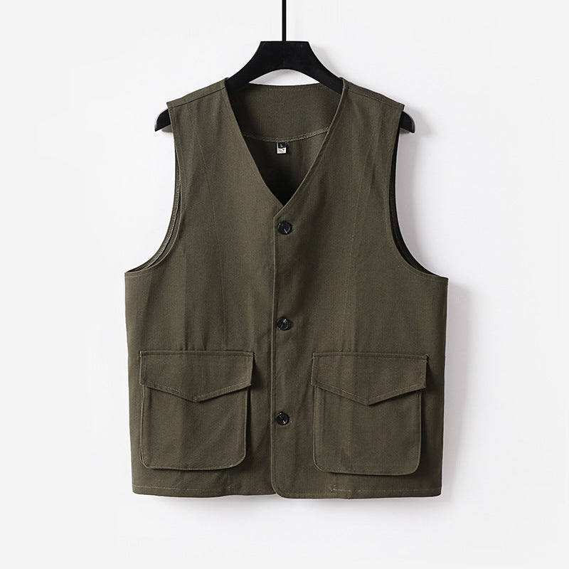 Men's utility vest with V-neck, button placket, and applied flap pockets Mune Fashion