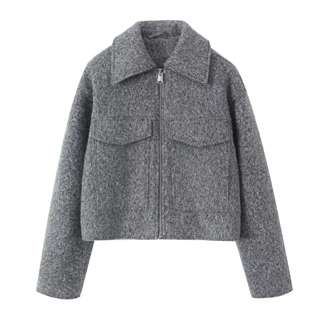 Ladies short jacket made of bouclé wool blend with zipper, shirt collar and chest flap pockets Mune Fashion