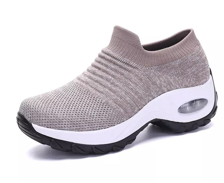 Women's knitted slip-on sports sneaker with air-cushioned midsole Mune Fashion