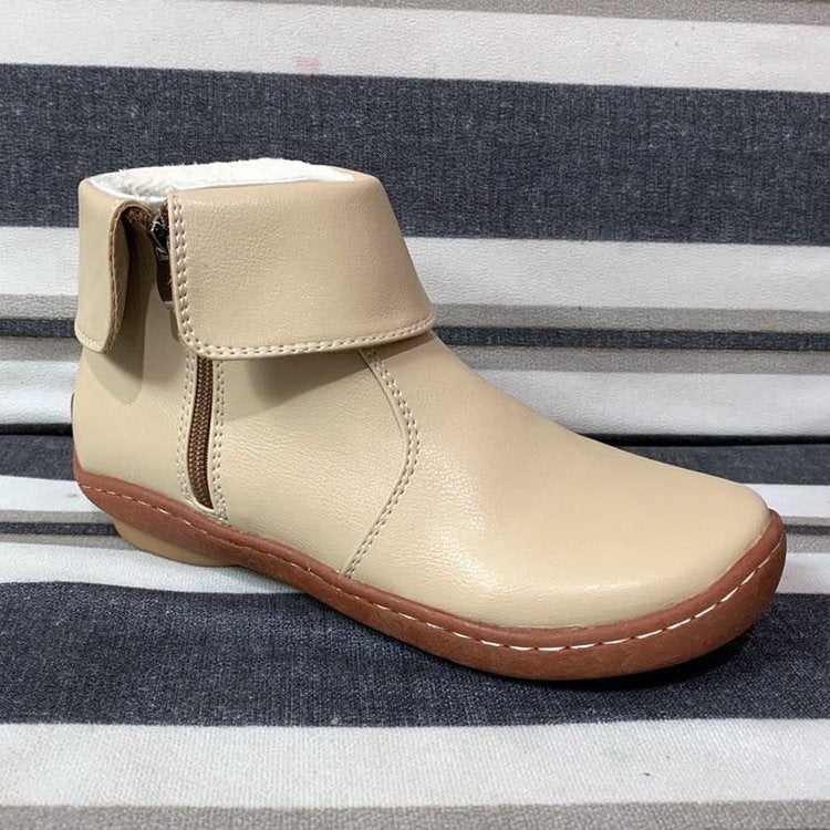 Women's padded ankle boot with flap and side zipper Mune Fashion