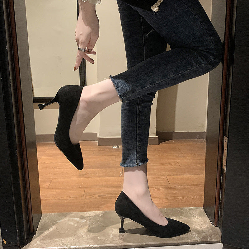 Ladies lace pumps with geometric stiletto heel and soft suede upper Mune Fashion