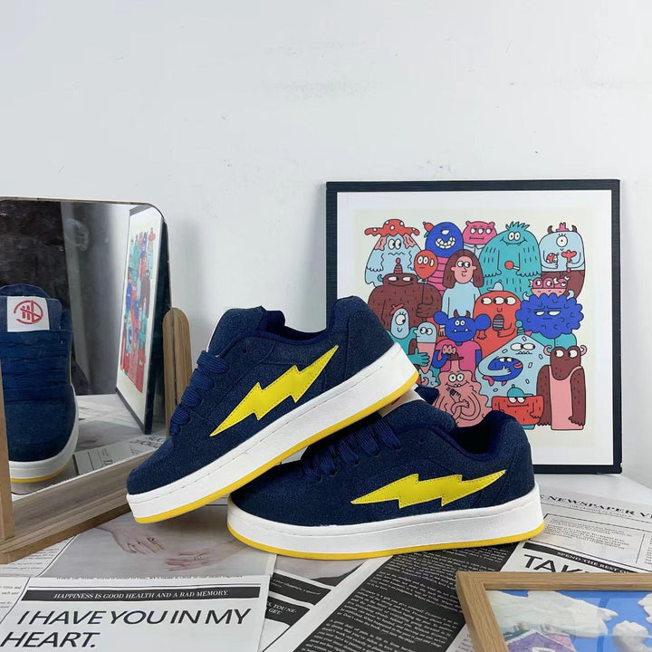Women's sporty sneakers with striking lightning design Mune Fashion