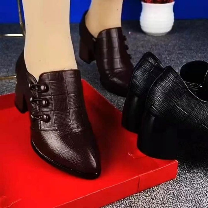 Women Elegant Lace Slip-On Pumps with Low Block Heel and Structured Leather Look Mune Fashion