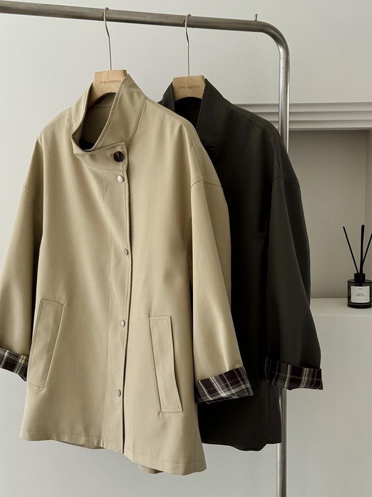 Women Oversized Short Coat with Stand-Up Collar and Checked Sleeve Lining Mune Fashion