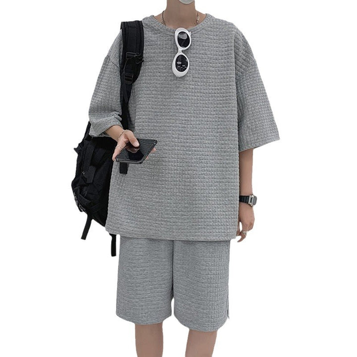 Men's square structure leisure set with oversized round neck shirt and knee-length relax shorts Mune Fashion