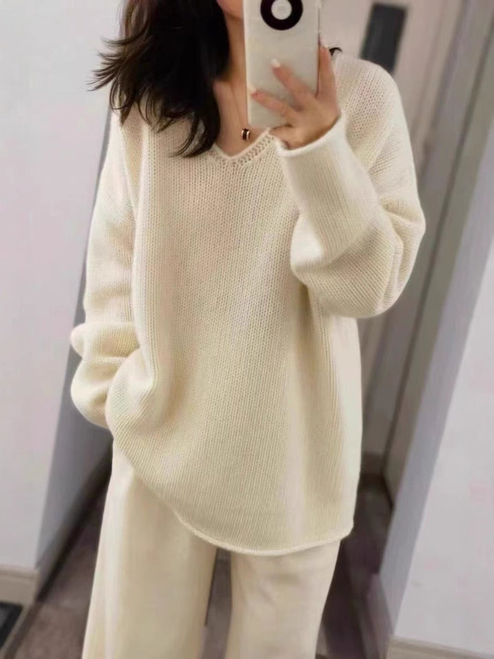 Ladies Oversize V-neck Pullover in Mohair look with drop shoulder and rounded hem Mune Fashion