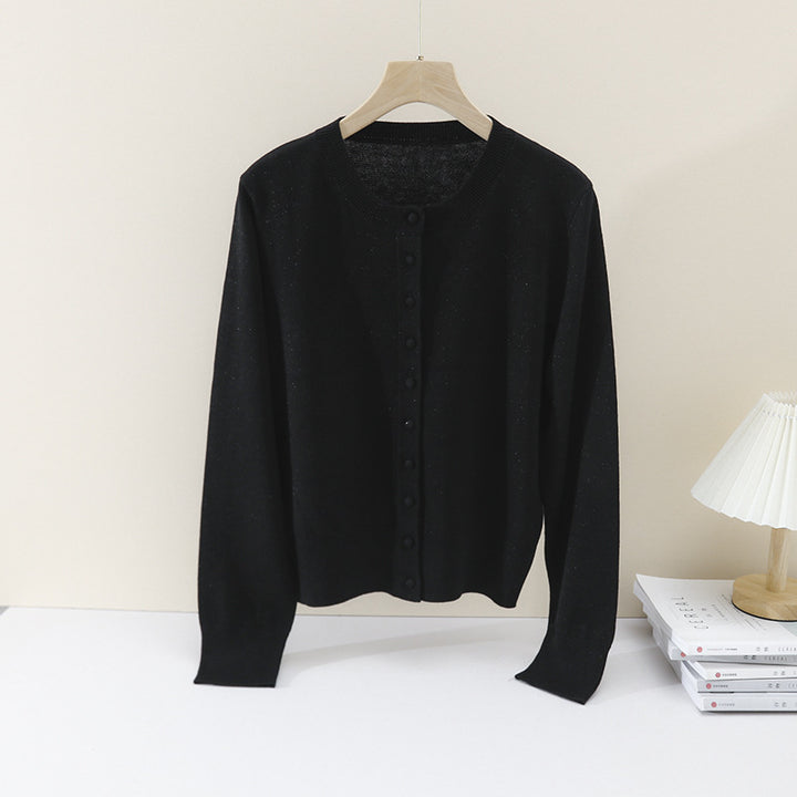 Women's fine knit cardigan with round neck and pearl buttons Mune Fashion