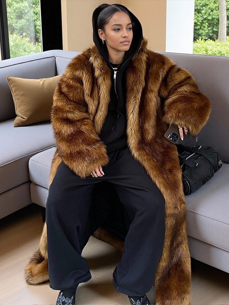 Women's Oversize Faux Fur Coat with Hood and Luxurious Fur Look Mune Fashion