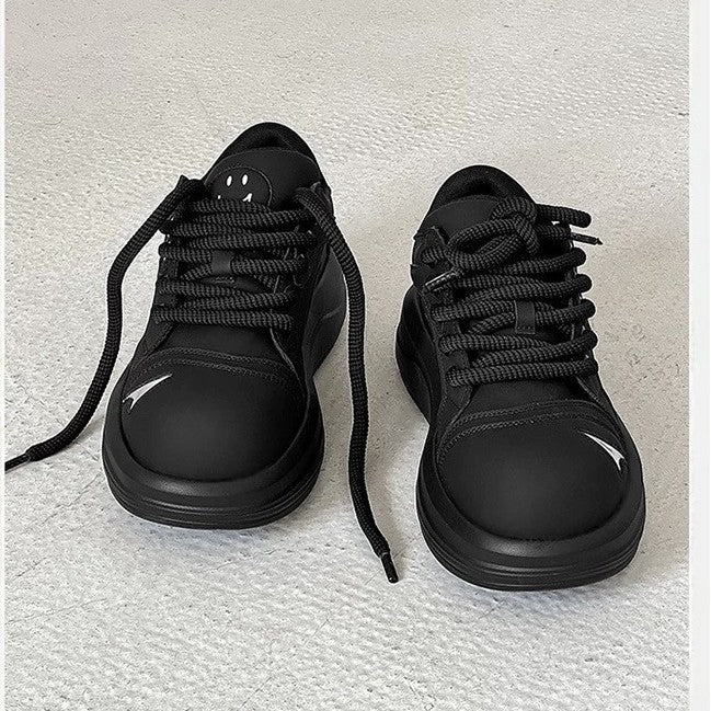 Women Sporty Sneakers with Padded Sole and Modern Design Mune Fashion