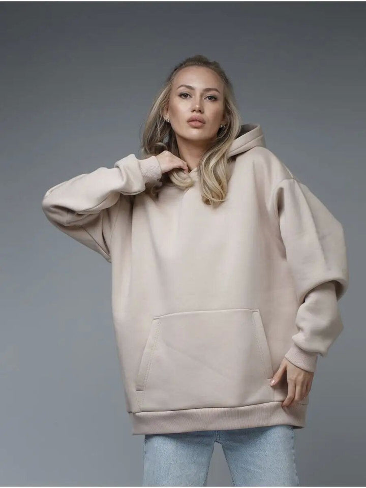 Women's Cozy Oversized Hoodie with Kangaroo Pocket Mune