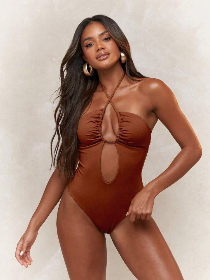 Women's One-Piece Swimsuit with Refined Keyhole Design Mune Fashion
