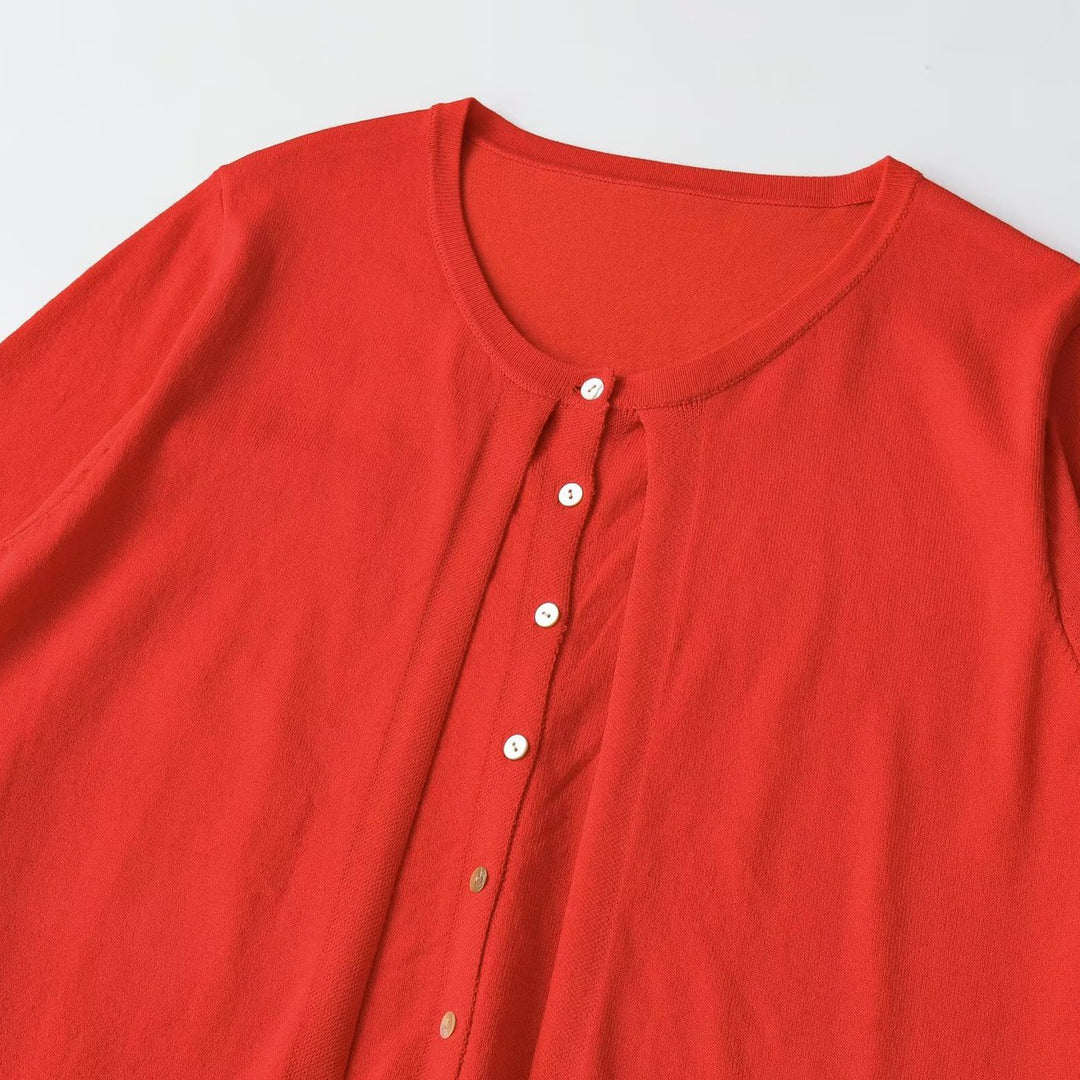 Women's Light Three-Quarter Sleeve Button Cardigan with Round Neck and Extended Ribbed Cuff Mune Fashion