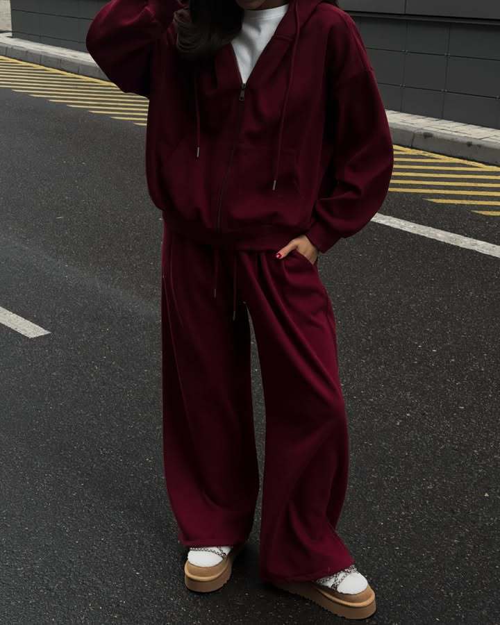Women's oversized lounge set with zip hoodie, kangaroo pocket, and extra wide high-waist joggers Mune Fashion