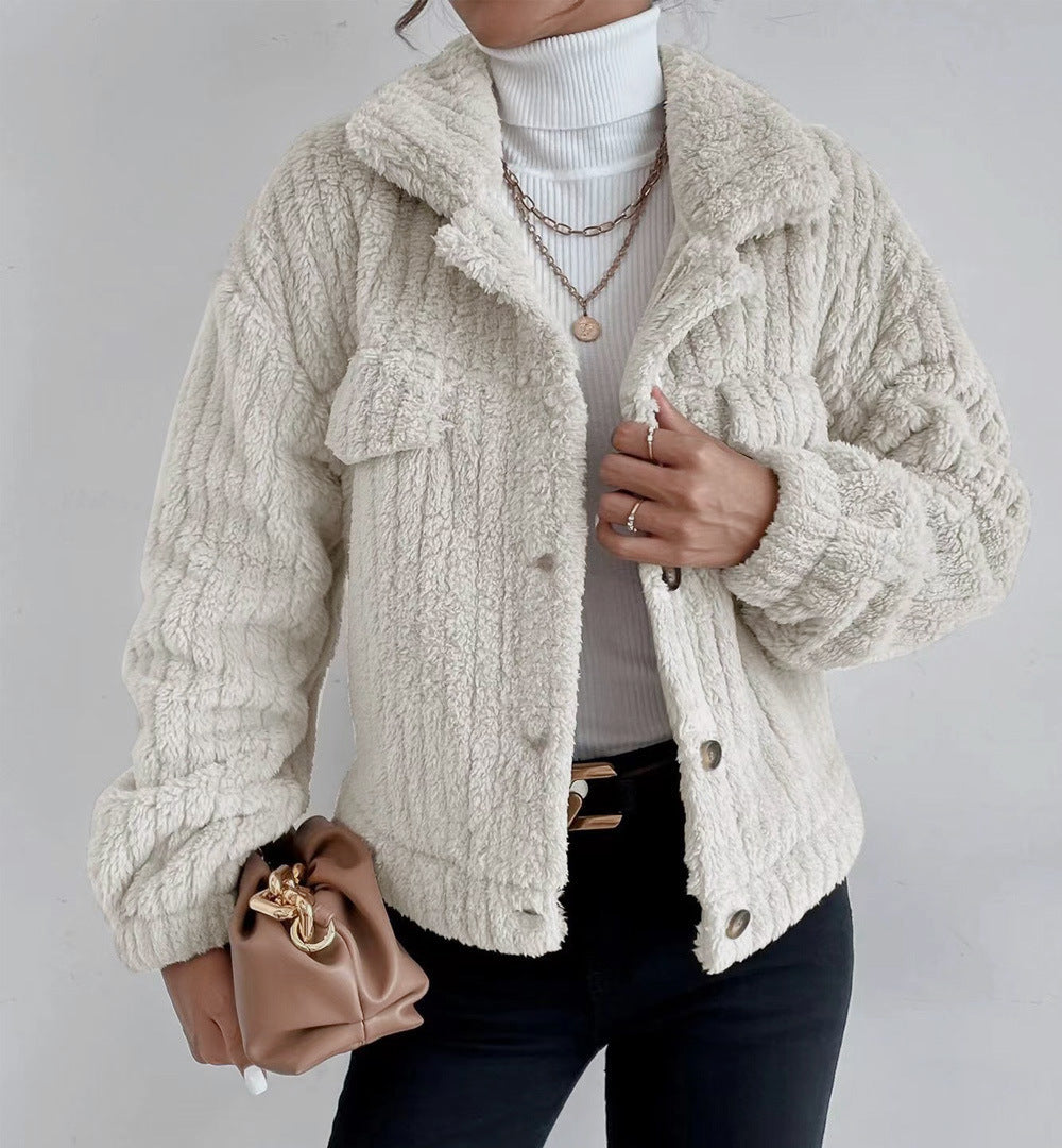 Women's cuddly teddy jacket with shirt collar, snap button closure and patch breast pockets Mune Fashion