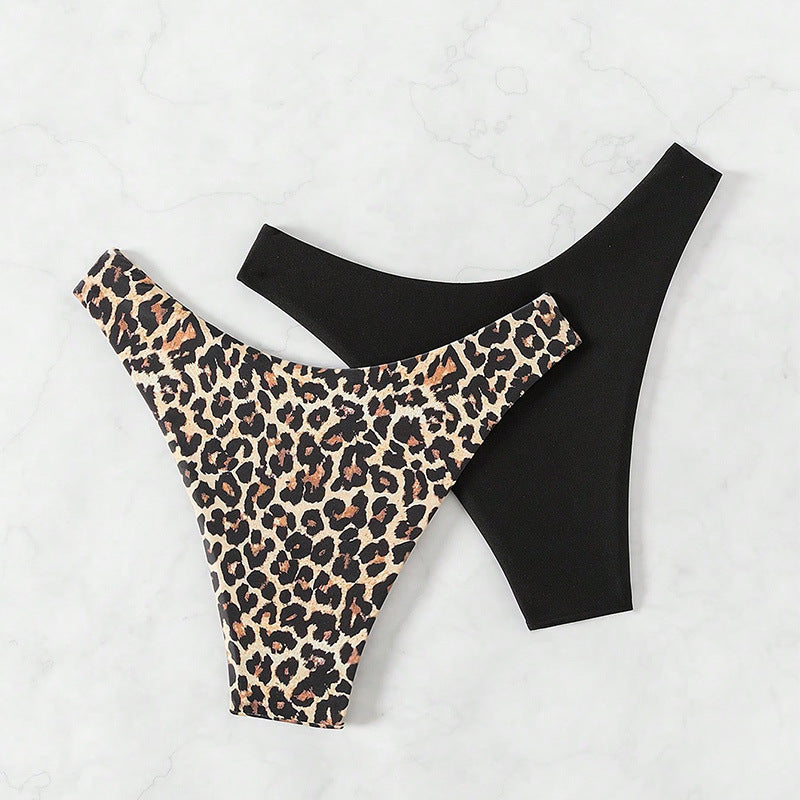 Women's bikini bottom in stylish leopard design and classic black Mune Fashion