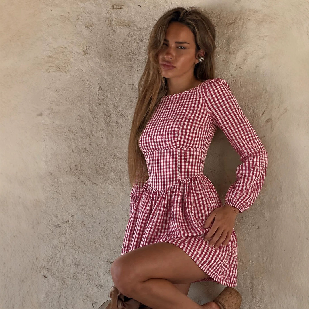 Women’s fitted Vichy mini dress with long sleeves, form-fitting seam and voluminous skirt الجزء