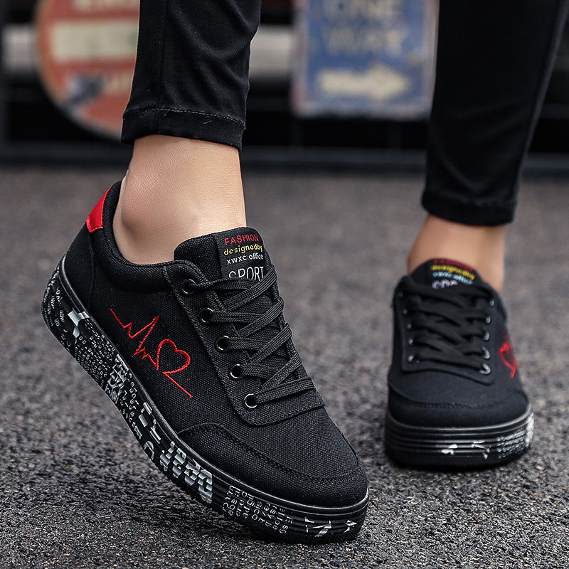 Women's nan canvas sneakers with decorative printed platform sole and heart line embroidery Mune Fashion