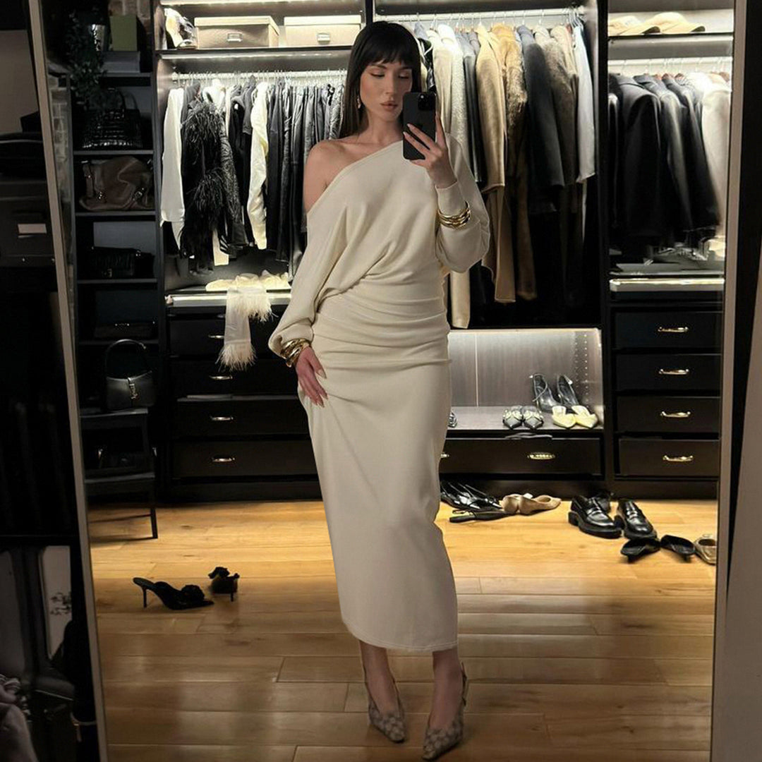 Women nan figure-hugging midi dress with batwing sleeves and tailored yoke Mune Fashion