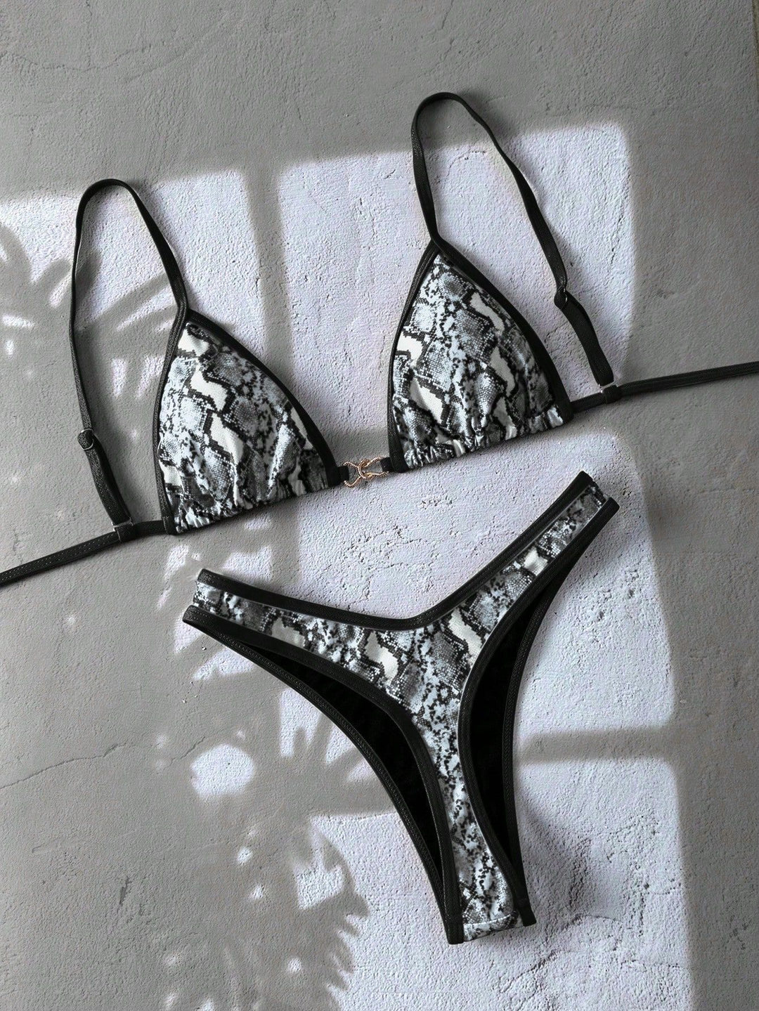 Ladies adjustable triangle bikini with floral trim Mune Fashion